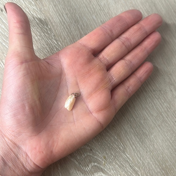 Catbird mermaid's treasure pearl charm - Picture 4 of 6